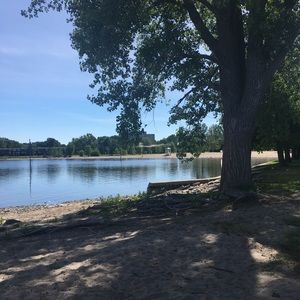 Meet your Posher, Cassandra